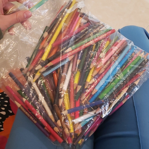 Misc mixed big variety colored pencils pack - Picture 2 of 6